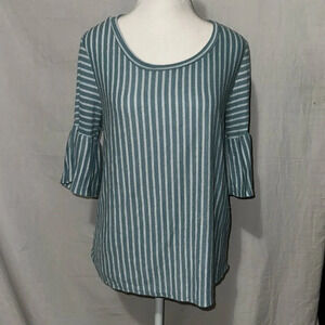 women's W5 teal & white striped half sleeve top size medium